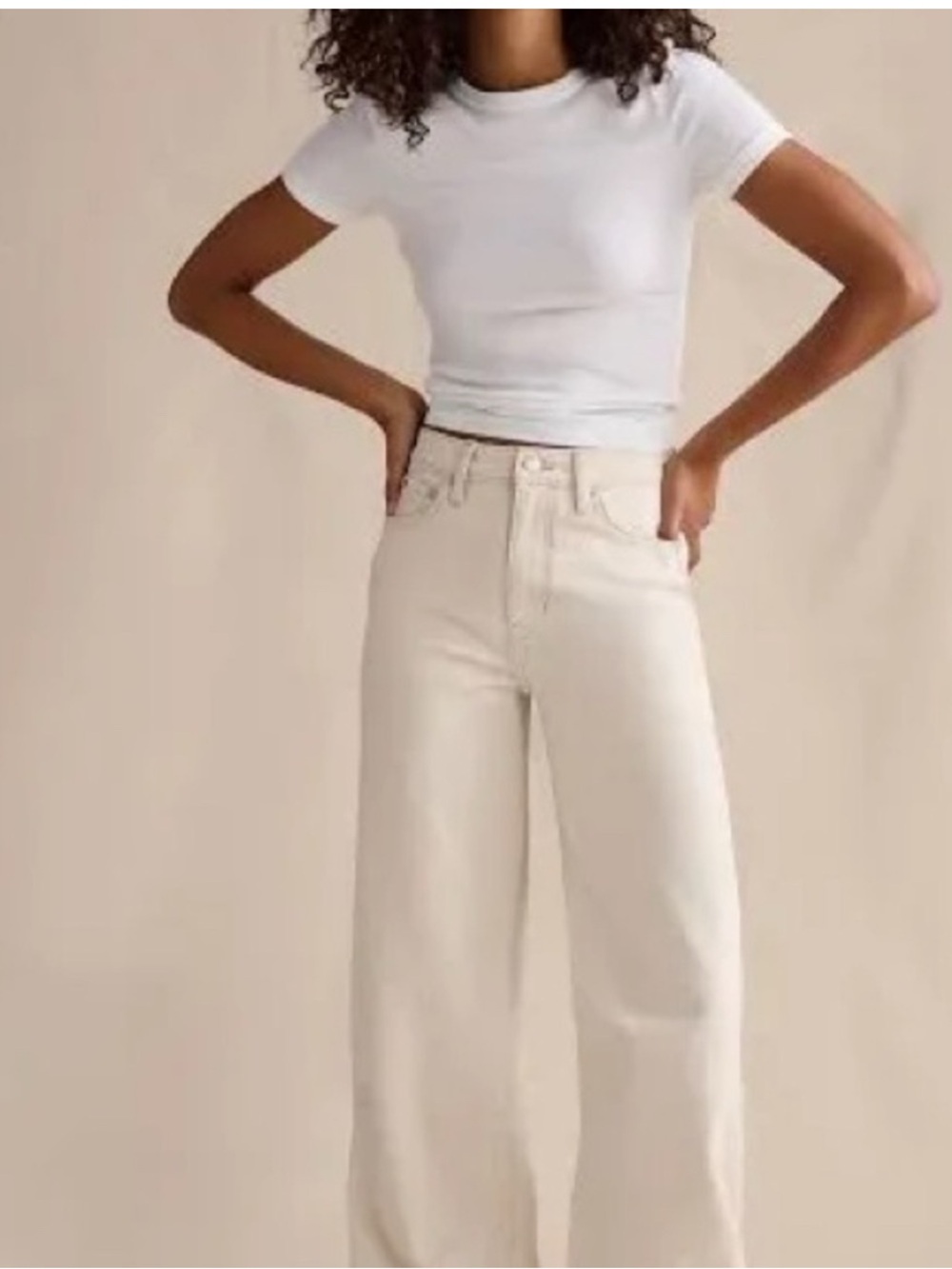 Banana Republic Women's Straight Leg Jeans Trouser Style in Creamy White